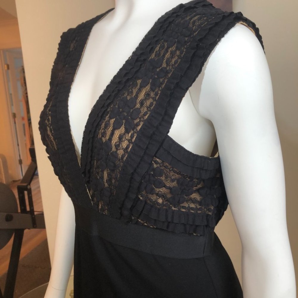 MAX Studio Sleeveless Black Lace Dress COMFY!